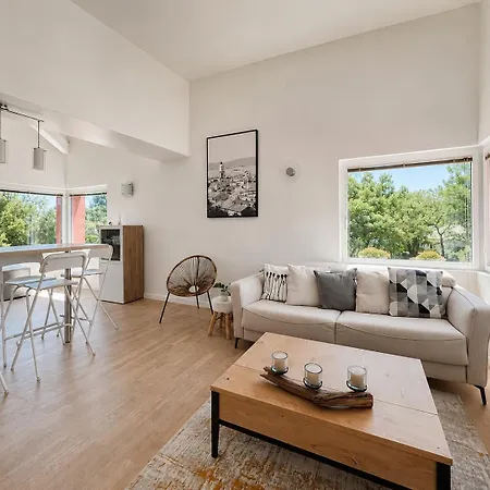 Panoramic Sea View, Rooftop, Air Conditioning, 2 Bedrooms, Parking 公寓