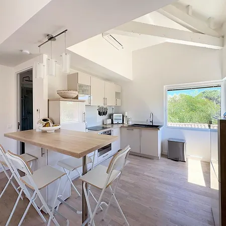 Panoramic Sea View, Rooftop, Air Conditioning, 2 Bedrooms, Parking 公寓 格里莫