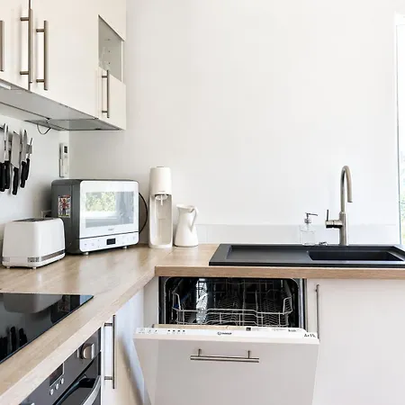 Panoramic Sea View, Rooftop, Air Conditioning, 2 Bedrooms, Parking 公寓