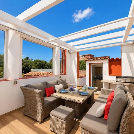 Panoramic Sea View, Rooftop, Air Conditioning, 2 Bedrooms, Parking Grimaud