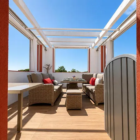 Panoramic Sea View, Rooftop, Air Conditioning, 2 Bedrooms, Parking